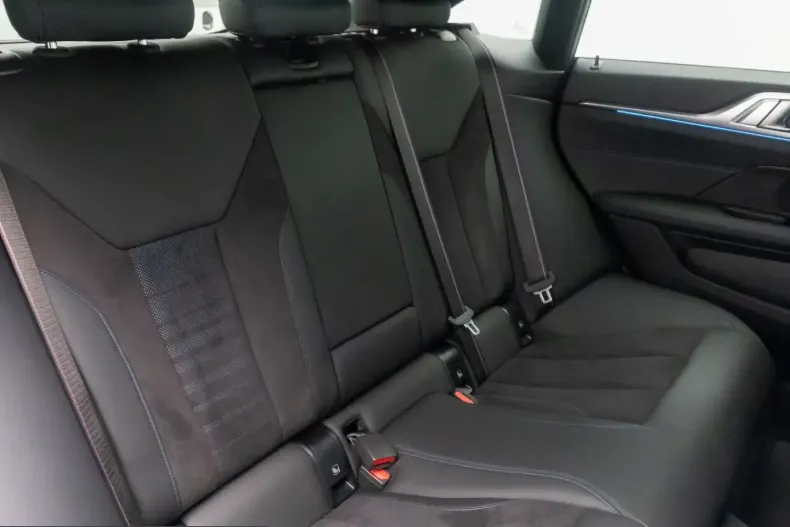 BMW i4 (Seria 4) din 2023 cu 58.700 km - oferta BMW224849 - foto 29