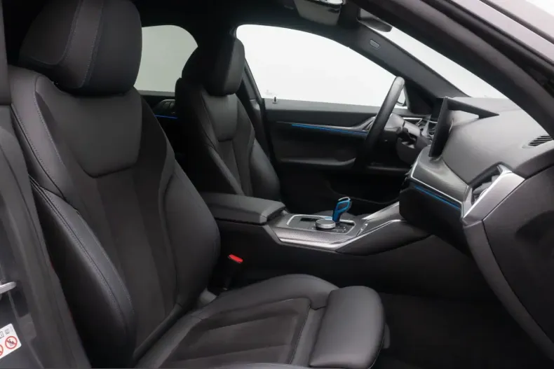 BMW i4 (Seria 4) din 2023 cu 58.700 km - oferta BMW224849 - foto 35