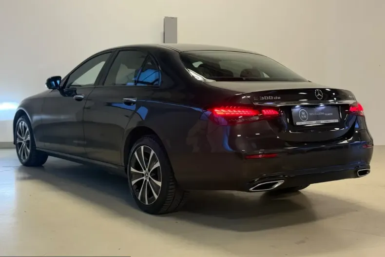 Mercedes-Benz E 300 (Clasa E) din 2022 cu 60.868 km - oferta MER224853 - foto 8