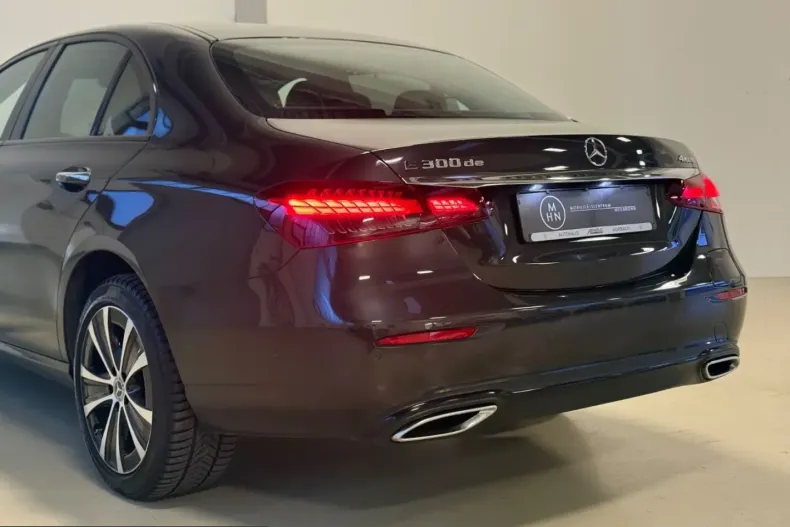 Mercedes-Benz E 300 (Clasa E) din 2022 cu 60.868 km - oferta MER224853 - foto 9