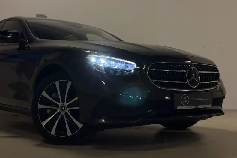 Mercedes-Benz E 300 (Clasa E) din 2022 cu 60.868 km - oferta MER224853 - foto 23