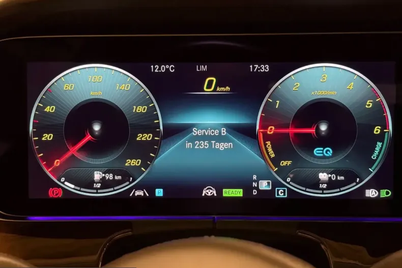 Mercedes-Benz E 300 (Clasa E) din 2022 cu 60.868 km - oferta MER224853 - foto 37