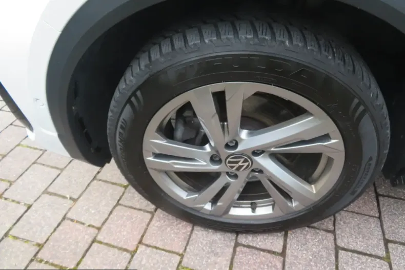 Volkswagen T-Roc din 2024 cu 73.650 km - oferta VOL224854 - foto 2
