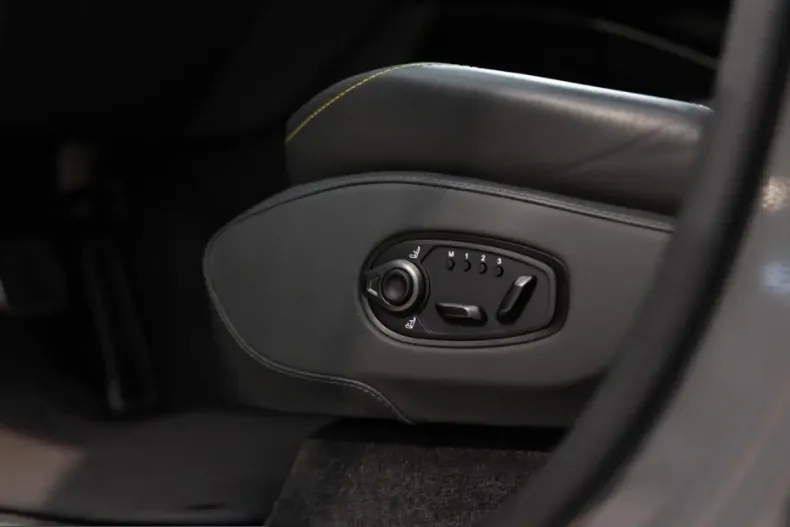 Aston Martin DBX din 2023 cu 28.583 km - oferta AST224860 - foto 24