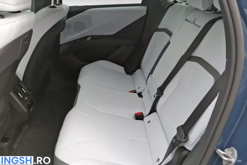 BMW iX3 (Seria X) din 2025 cu 1.300 km - oferta BMW224873 - foto 10
