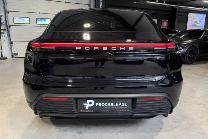 Porsche Macan din 2025 cu 22.000 km - oferta POR224880 - foto 7