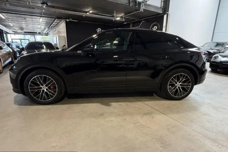 Porsche Macan din 2025 cu 22.000 km - oferta POR224880 - foto 9