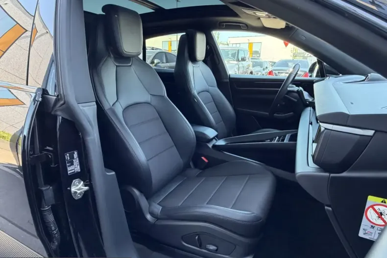 Porsche Macan din 2025 cu 22.000 km - oferta POR224880 - foto 19