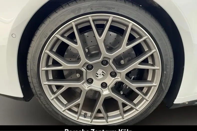 Porsche 992 din 2025 cu 8.981 km - oferta POR224890 - foto 9