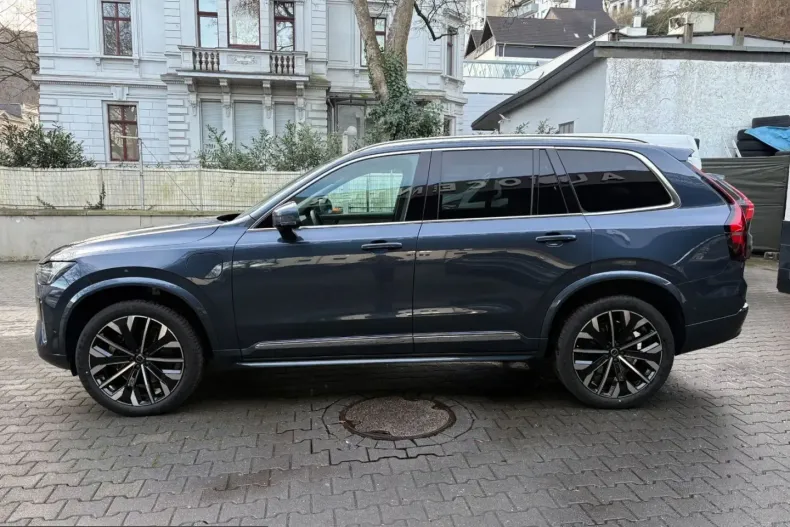 Volvo XC90 din 2025 cu 5.462 km - oferta VOL224894 - foto 4