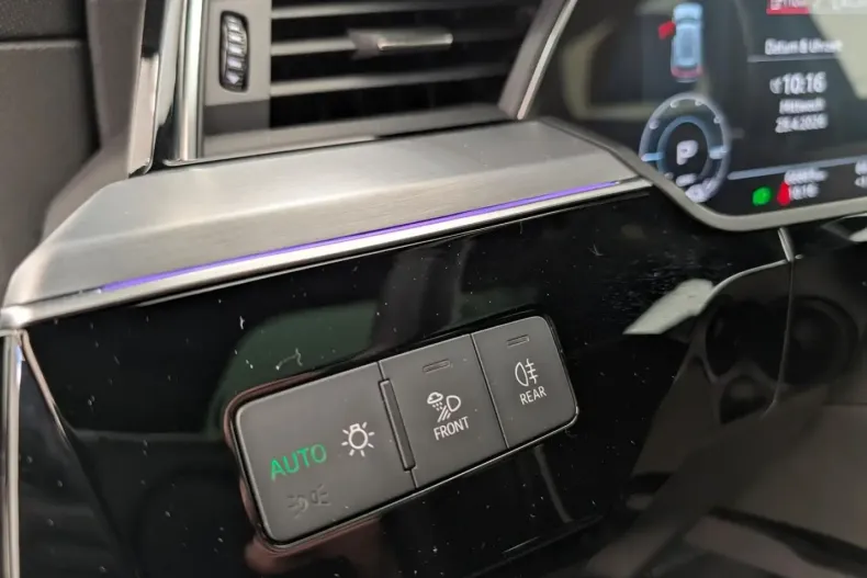 Audi e-tron din 2022 cu 66.890 km - oferta AUD224905 - foto 19