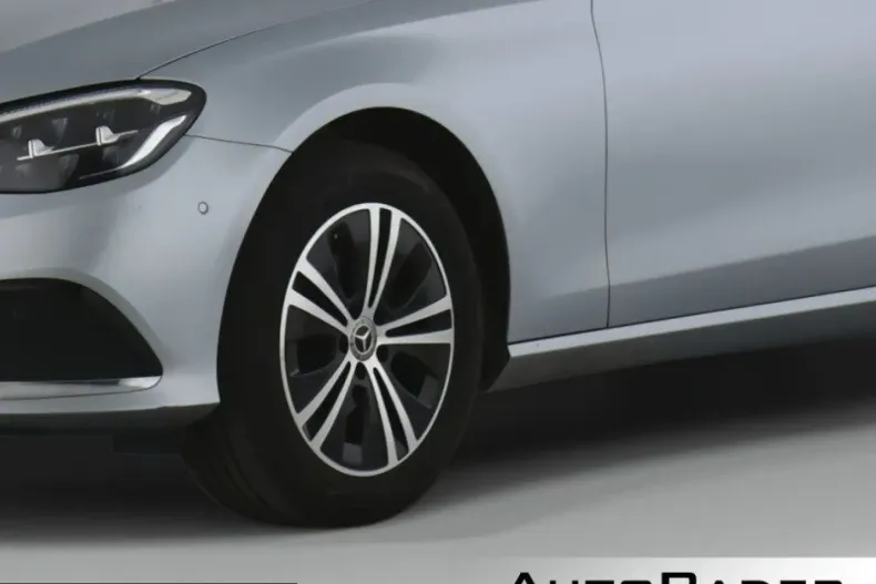 Mercedes-Benz E 220 (Clasa E) din 2022 cu 60.920 km - oferta MER224907 - foto 3