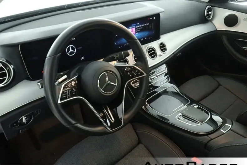 Mercedes-Benz E 220 (Clasa E) din 2022 cu 60.920 km - oferta MER224907 - foto 5