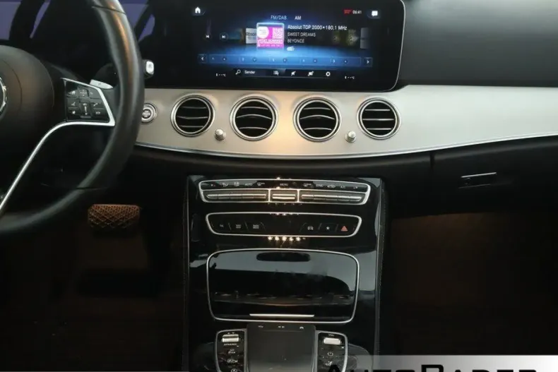 Mercedes-Benz E 220 (Clasa E) din 2022 cu 60.920 km - oferta MER224907 - foto 6
