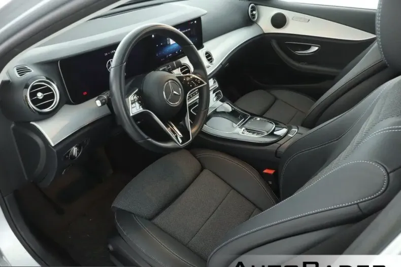 Mercedes-Benz E 220 (Clasa E) din 2022 cu 60.920 km - oferta MER224907 - foto 10