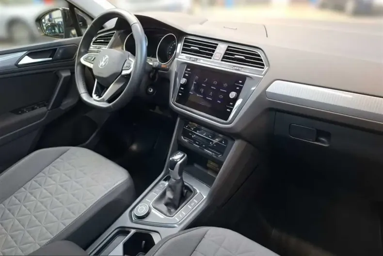 Volkswagen Tiguan din 2023 cu 33.996 km - oferta VOL224909 - foto 19