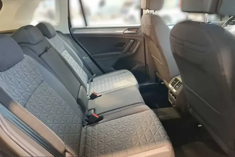 Volkswagen Tiguan din 2023 cu 33.996 km - oferta VOL224909 - foto 21