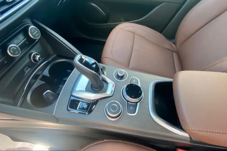 Alfa Romeo Stelvio din 2022 cu 38.550 km - oferta ALF224911 - foto 12
