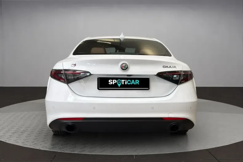 Alfa Romeo Giulia din 2023 cu 20.600 km - oferta ALF224914 - foto 4