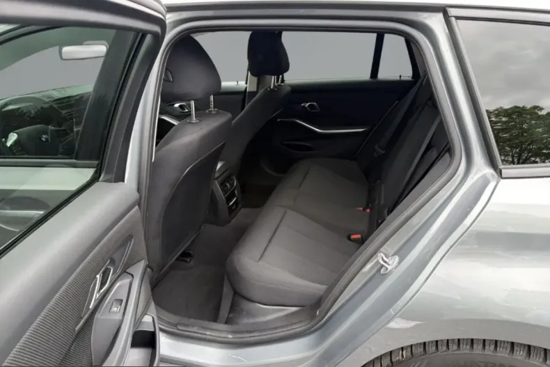 BMW 318i (Seria 3) din 2024 cu 49.135 km - oferta BMW224917 - foto 9