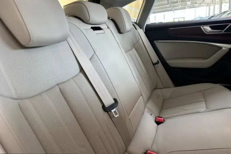 Audi A7 din 2023 cu 35.179 km - oferta AUD224919 - foto 5