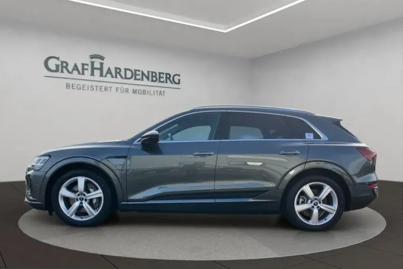 Audi Q8 e-tron din 2023 cu 31.800 km - oferta AUD224920 - foto 2