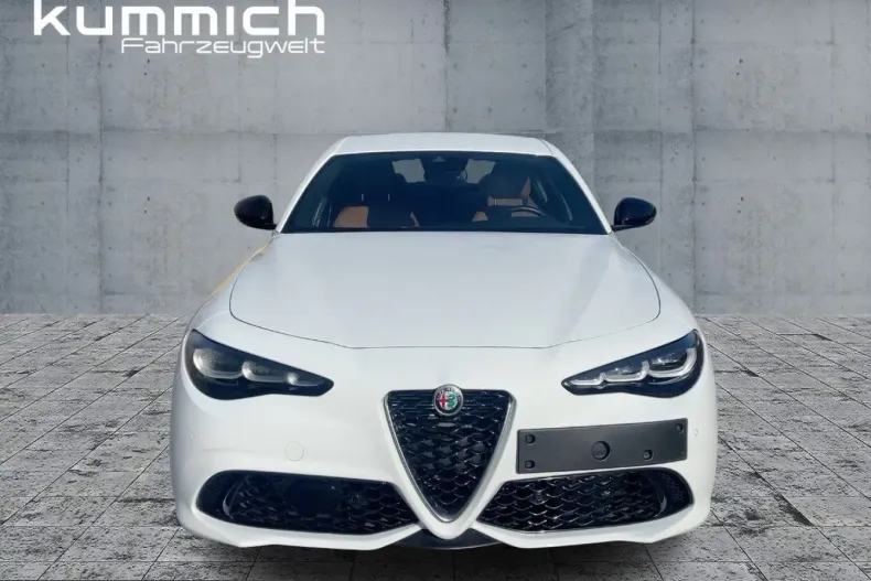 Alfa Romeo Giulia din 2024 cu 9.880 km - oferta ALF224921 - foto 2