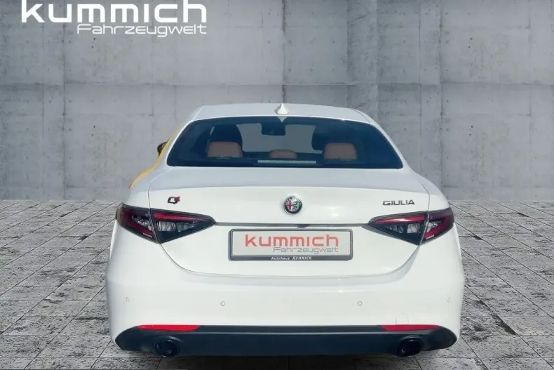Alfa Romeo Giulia din 2024 cu 9.880 km - oferta ALF224921 - foto 5
