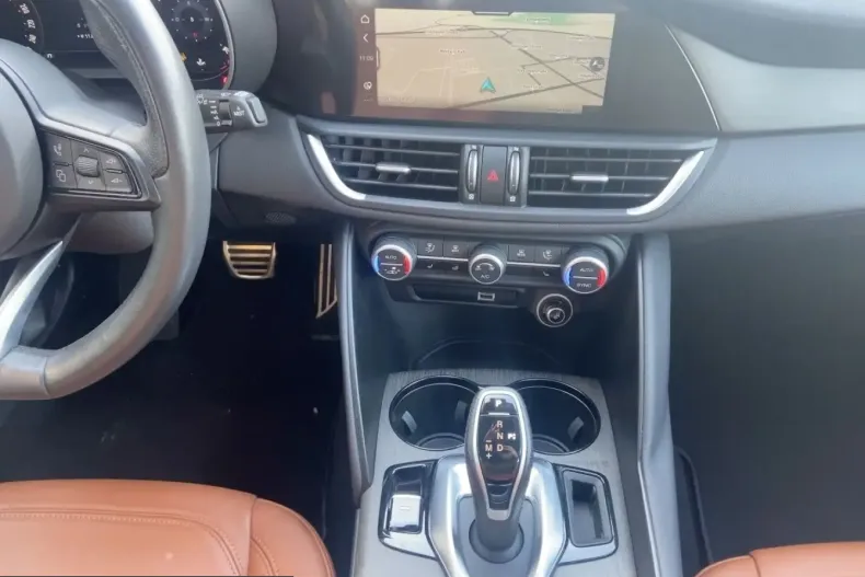 Alfa Romeo Giulia din 2024 cu 9.880 km - oferta ALF224921 - foto 13
