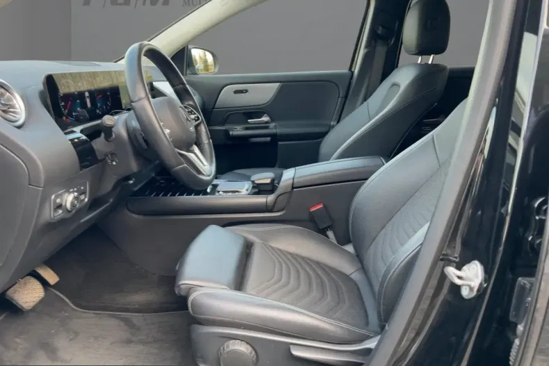 Mercedes-Benz GLA 200 (Clasa GLA) din 2022 cu 45.597 km - oferta MER224928 - foto 6