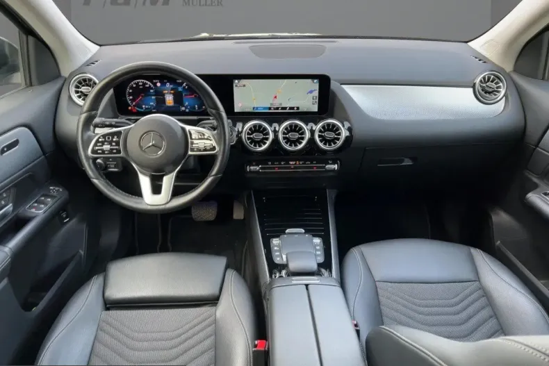 Mercedes-Benz GLA 200 (Clasa GLA) din 2022 cu 45.597 km - oferta MER224928 - foto 8