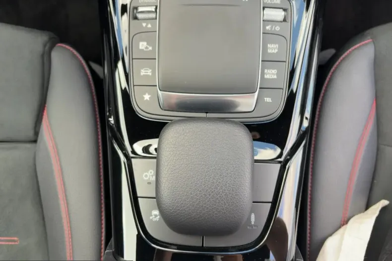 Mercedes-Benz CLA 35 AMG (Clasa CLA) din 2023 cu 62.937 km - oferta MER224937 - foto 19