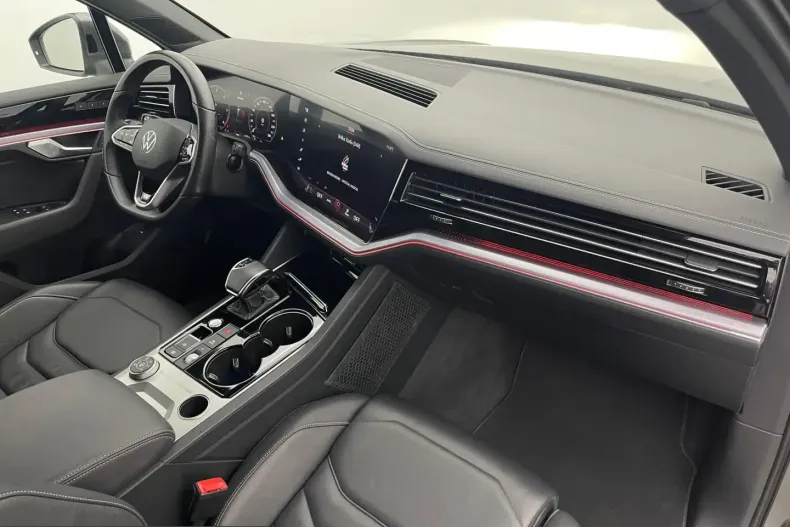 Volkswagen Touareg din 2023 cu 52.380 km - oferta VOL224938 - foto 13