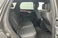 Volkswagen Touareg din 2023 cu 52.380 km - oferta VOL224938 - foto 14