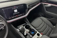 Volkswagen Touareg din 2023 cu 52.380 km - oferta VOL224938 - foto 18