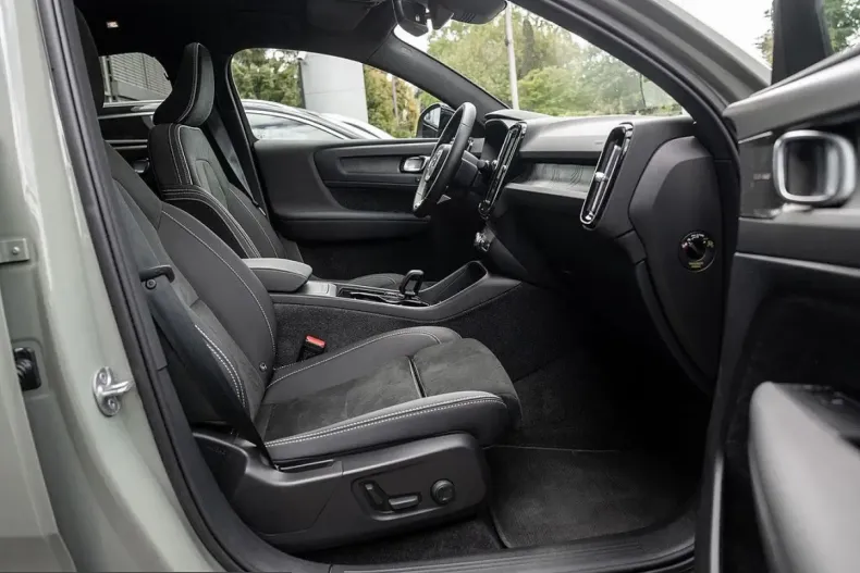 Volvo C40 din 2023 cu 74.500 km - oferta VOL224958 - foto 2