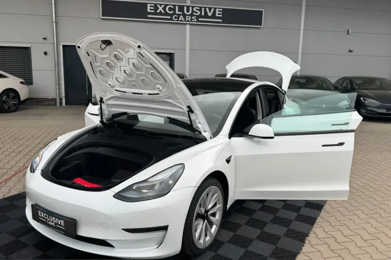 Tesla Model 3 din 2022 cu 68.222 km - oferta TES224962 - foto 2