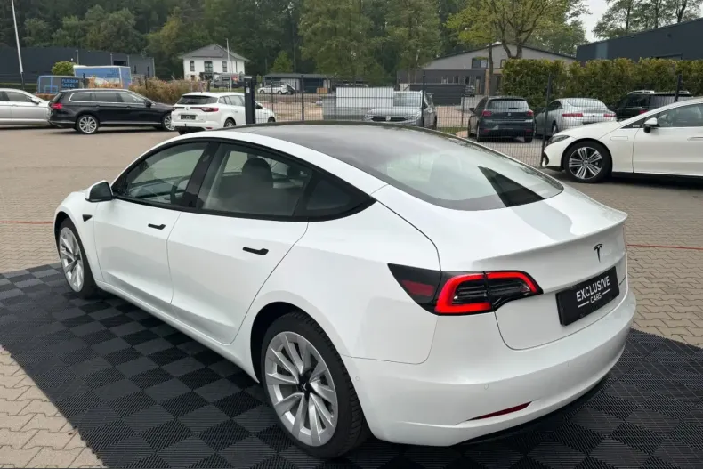 Tesla Model 3 din 2022 cu 68.222 km - oferta TES224962 - foto 8