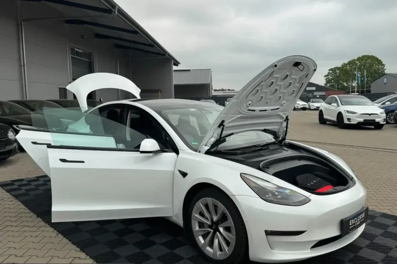 Tesla Model 3 din 2022 cu 68.222 km - oferta TES224962 - foto 14