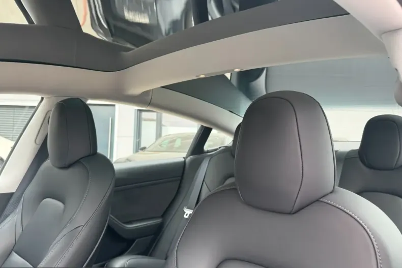 Tesla Model 3 din 2022 cu 68.222 km - oferta TES224962 - foto 20