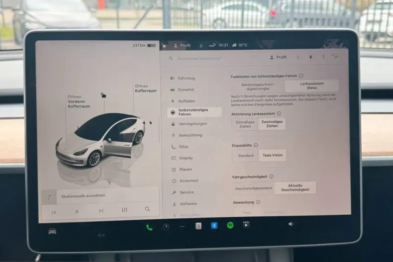 Tesla Model 3 din 2022 cu 68.222 km - oferta TES224962 - foto 24