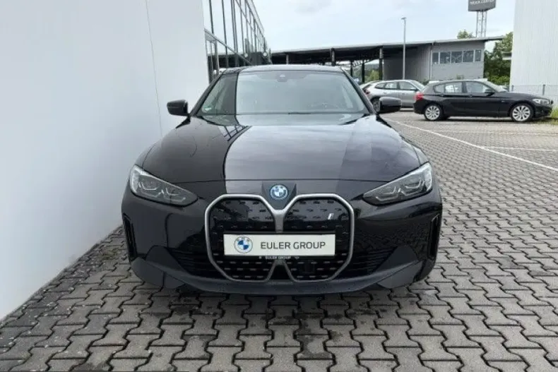 BMW i4 (Seria 4) din 2023 cu 36.027 km - oferta BMW224971 - foto 3