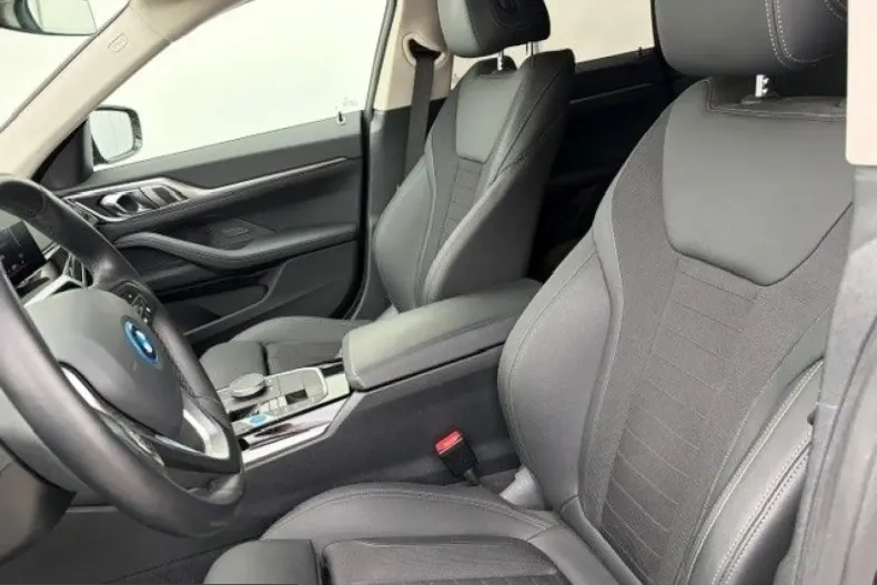 BMW i4 (Seria 4) din 2023 cu 36.027 km - oferta BMW224971 - foto 7
