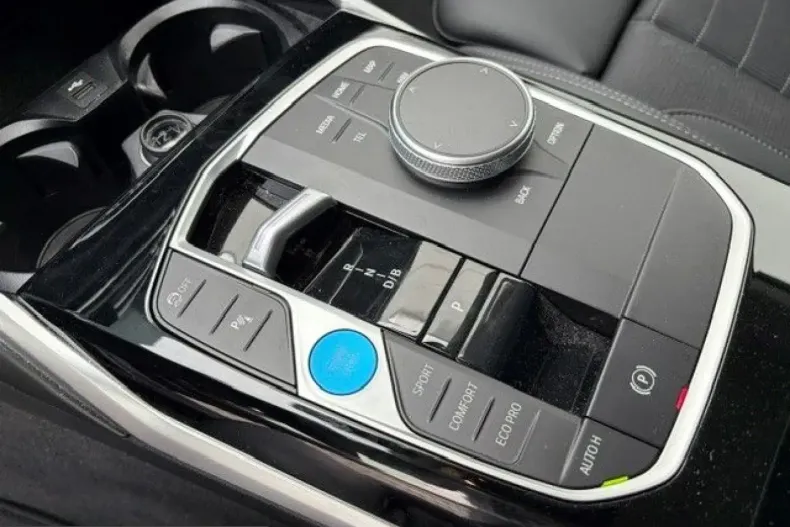 BMW i4 (Seria 4) din 2023 cu 36.027 km - oferta BMW224971 - foto 8
