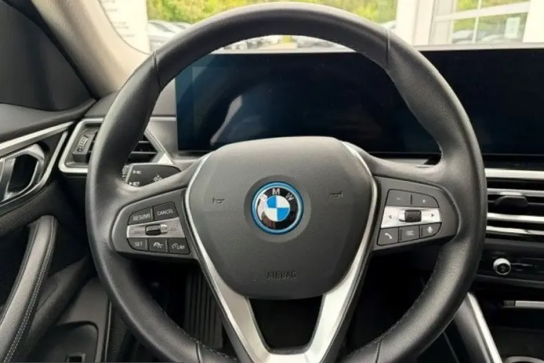BMW i4 (Seria 4) din 2023 cu 36.027 km - oferta BMW224971 - foto 9