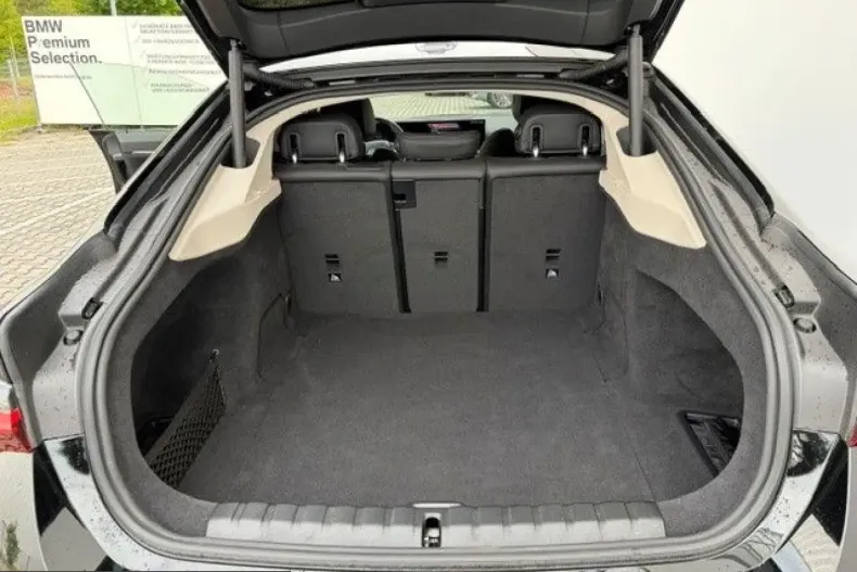 BMW i4 (Seria 4) din 2023 cu 36.027 km - oferta BMW224971 - foto 13