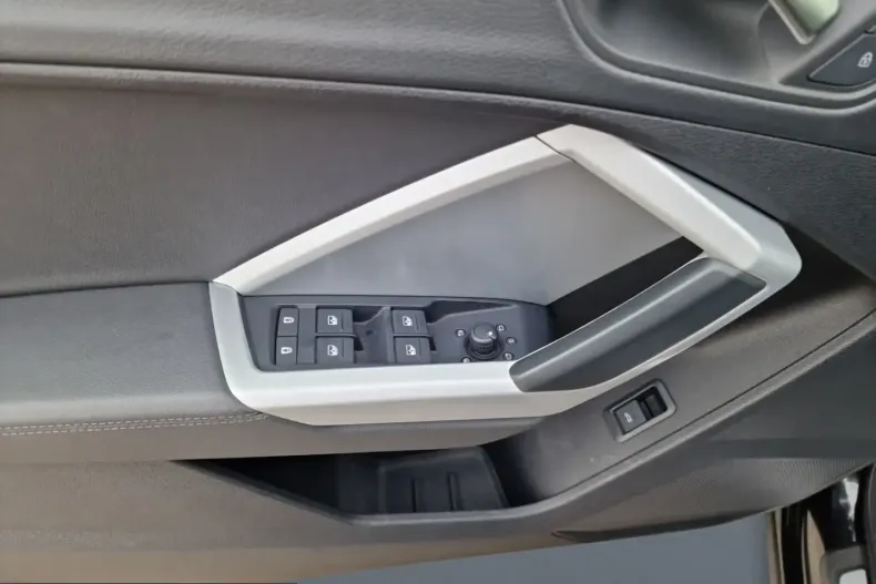 Audi Q3 din 2023 cu 62.643 km - oferta AUD224980 - foto 22