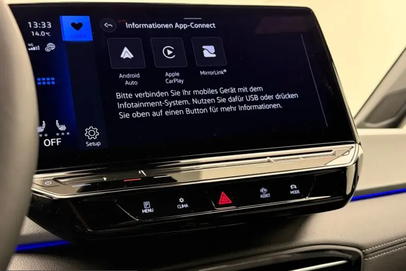 Volkswagen ID.3 din 2023 cu 33.360 km - oferta VOL224983 - foto 9