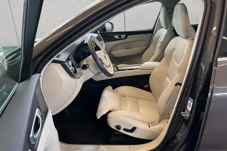 Volvo XC60 din 2024 cu 21.720 km - oferta VOL224985 - foto 10