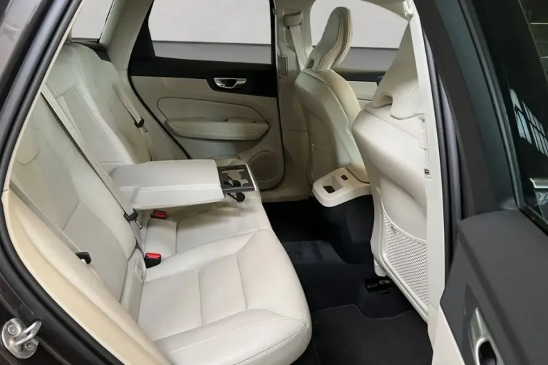 Volvo XC60 din 2024 cu 21.720 km - oferta VOL224985 - foto 20